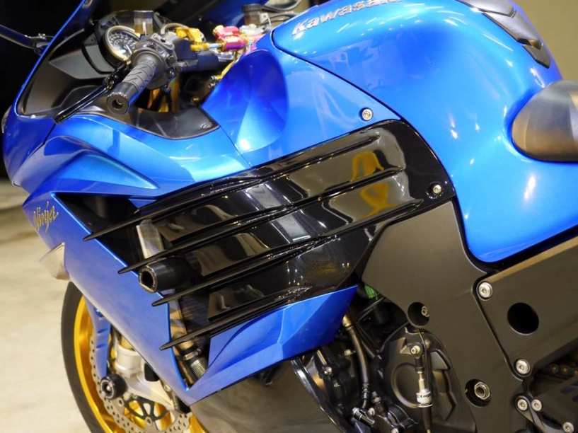 Kawasaki zx-14r hà mã hung tợn qua version race blue - 6