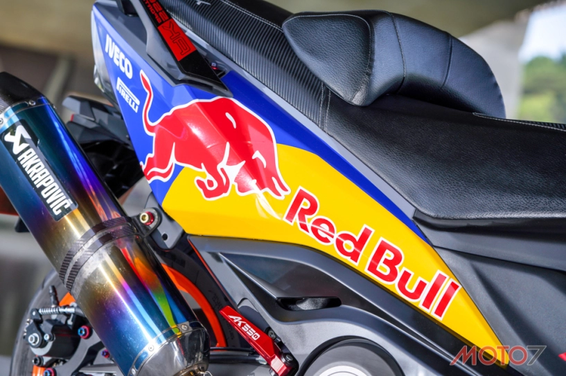 Kymco ak550 độ chất chơi với tem đấu redbull - 11