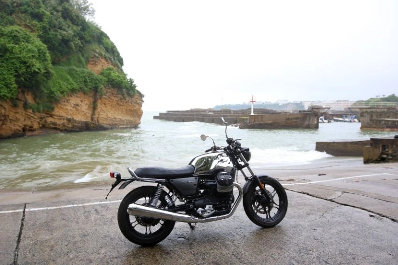 Moto guzzi v7 iii limited edition phiên bản giới hạn 500 chiếc - 4