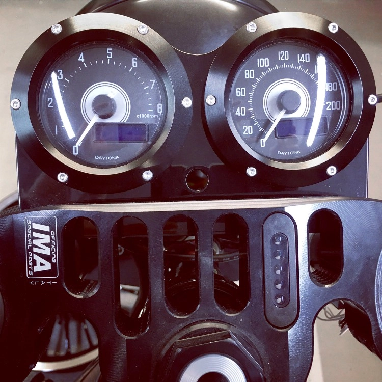 Moto guzzi v9 roamer bản tùy chỉnh đậm chất rectro - 5