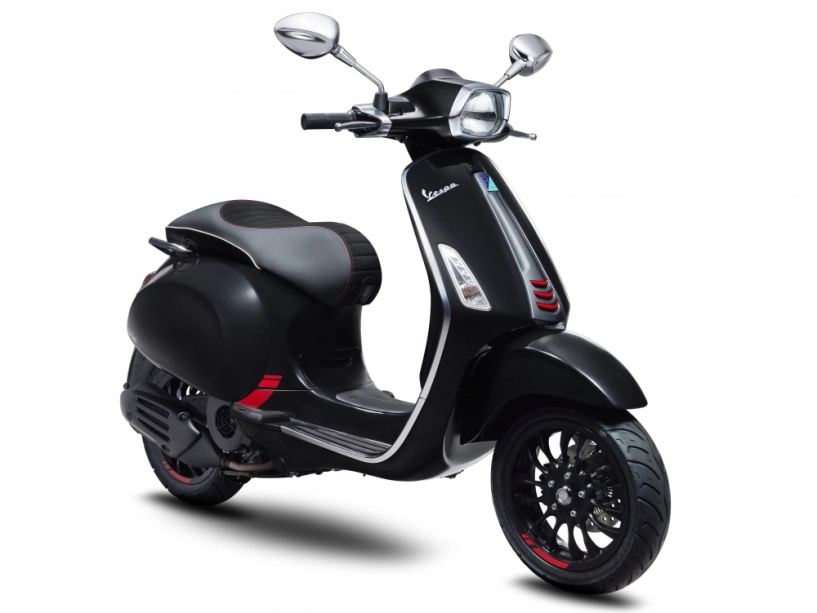 Piaggio việt nam ra mắt vespa sprint 2018 phiên bản carbon - 2