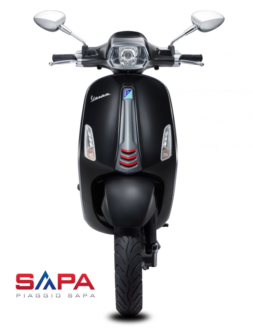 Ra mắt vespa sprint phiên bản carbon 2018 tại việt nam - 7