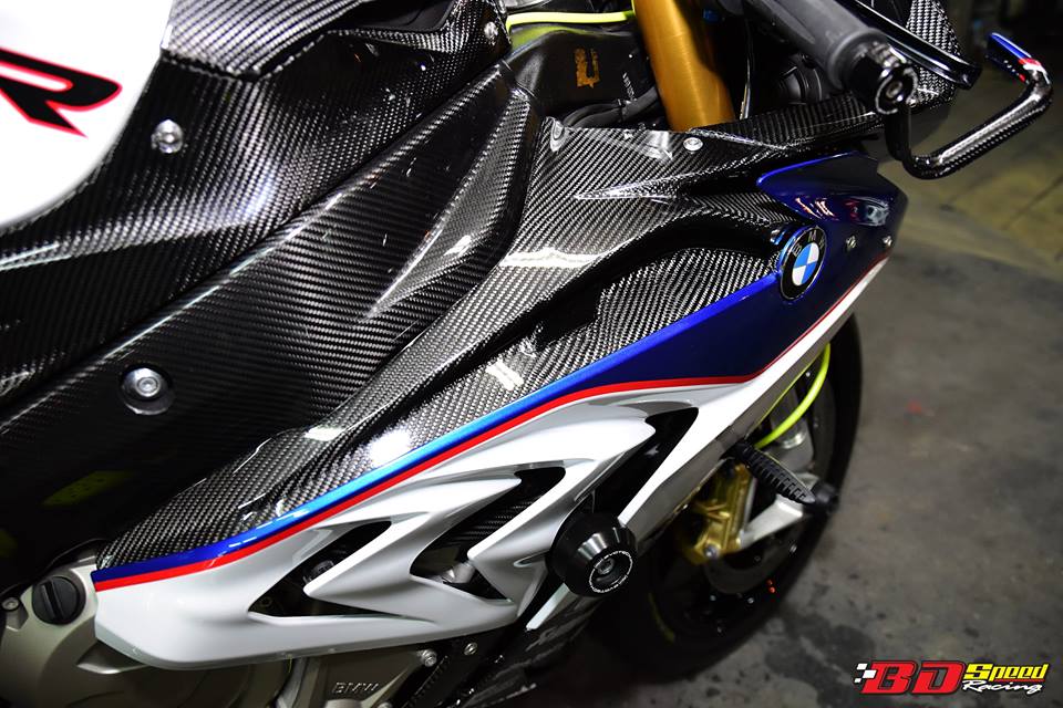 Siêu phẩm đường phố bmw s1000rr độ chất chơi với dàn trang bị carbon fiber - 11