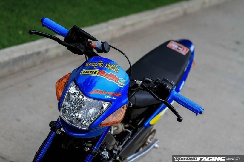 Sonic 125 độ mang vẻ đẹp chất lừ của biker thailand - 1