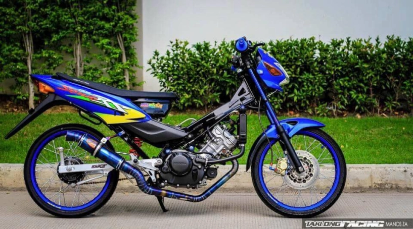 Sonic 125 độ mang vẻ đẹp chất lừ của biker thailand - 2