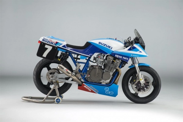 Suzuki gsx-r1000r team classic edition- phiên bản kỉ niệm 33 năm - 3