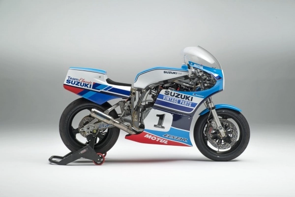 Suzuki gsx-r1000r team classic edition- phiên bản kỉ niệm 33 năm - 4