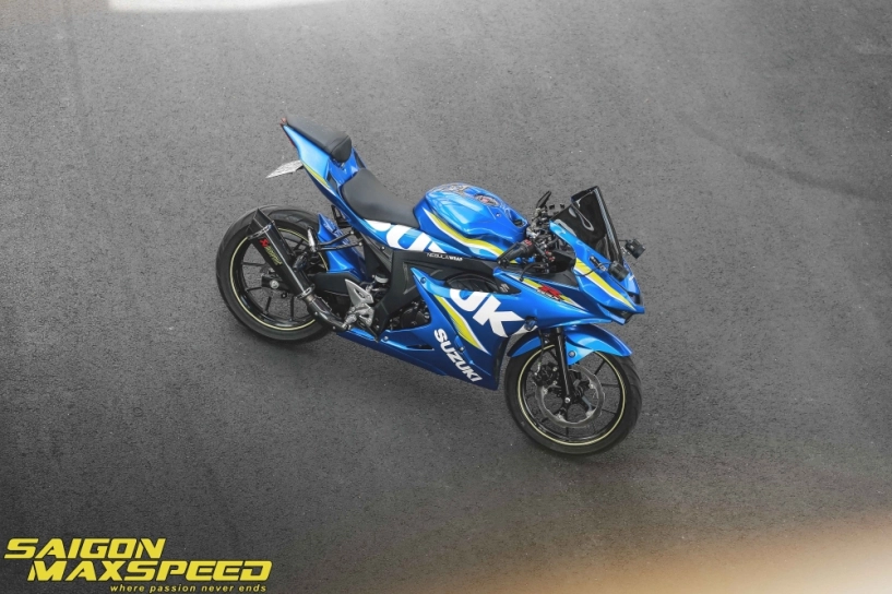 Suzuki gsx r150 độ gây ấn tượng người xem với option đồ chơi đẳng cấp - 19