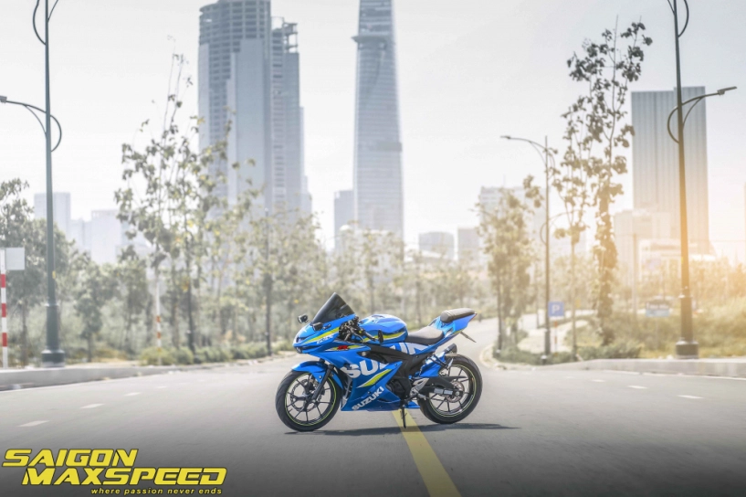 Suzuki gsx r150 độ gây ấn tượng người xem với option đồ chơi đẳng cấp - 21