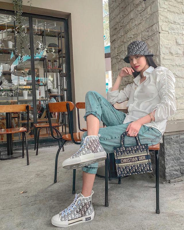 Tập thể dục quý tử nhà lan khuê được bố mẹ sắm hẳn đôi giày 13 triệu mang cho êm - 4