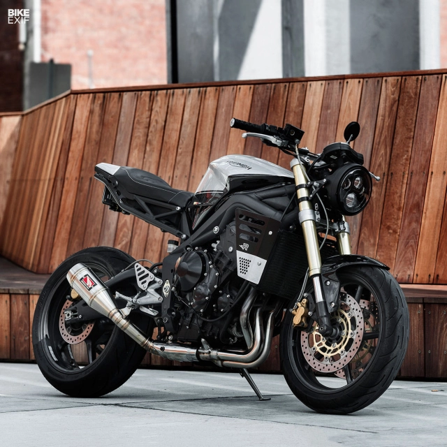 Triumph street triple độ khác biệt với phong cách đương đại - 8