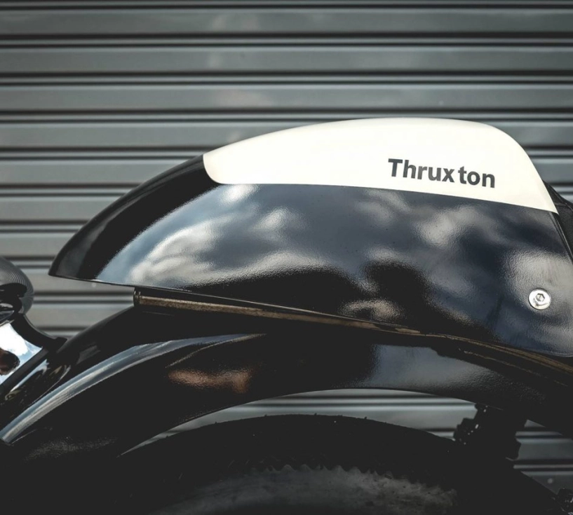 Triumph thruxton 900 bản độ cafe racer đầy cảm hứng - 7