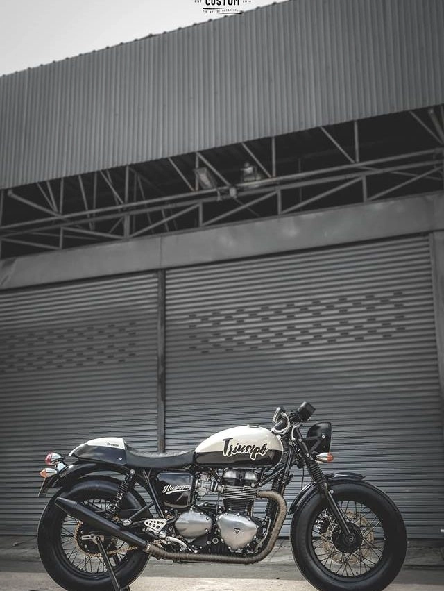 Triumph thruxton 900 bản độ cafe racer đầy cảm hứng - 17