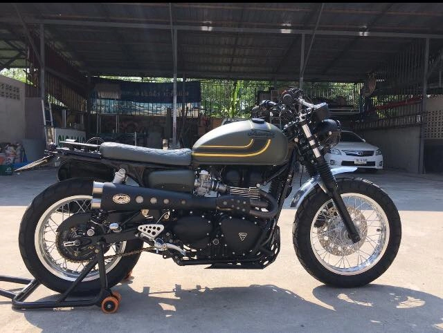 Triumph thruxton 900 độ chất chơi với phong cách scrambler - 12