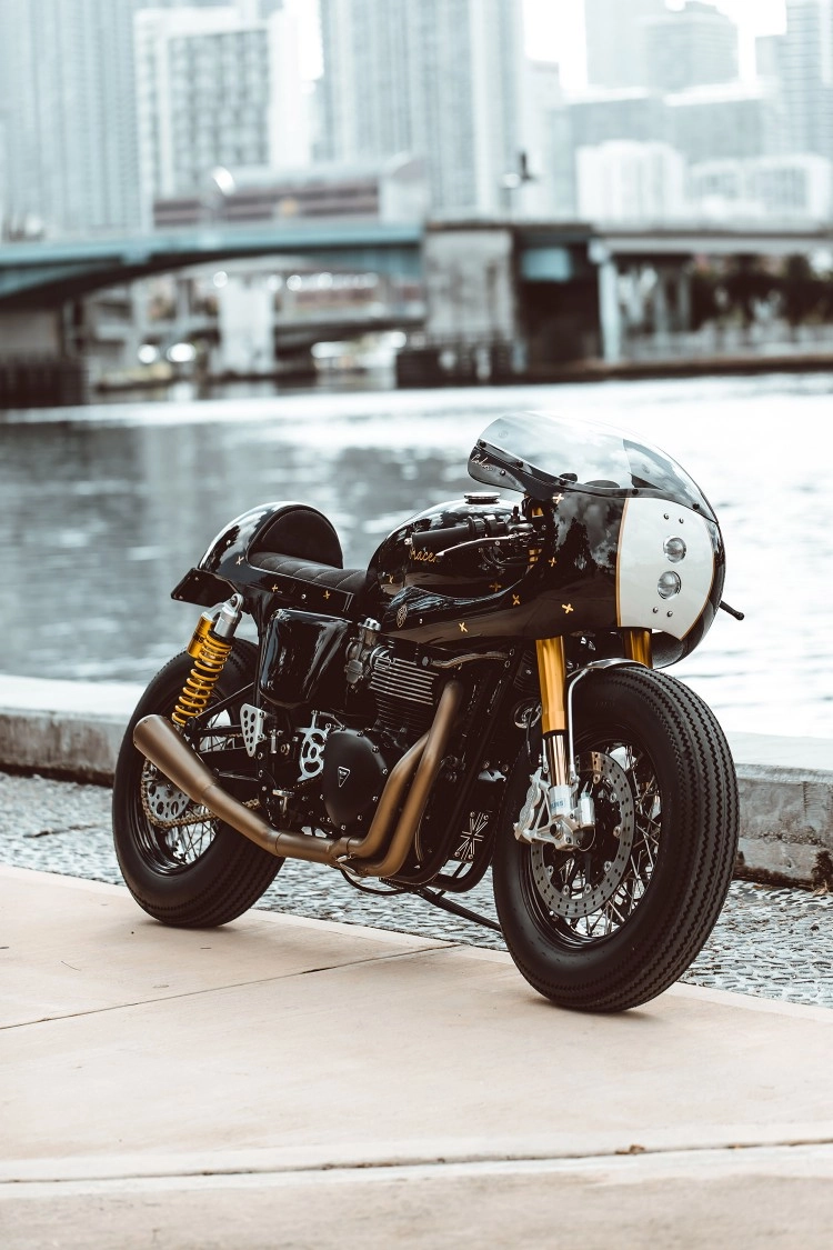 Triumph thruxton đậm phong cách retro custom by cohn racers - 9