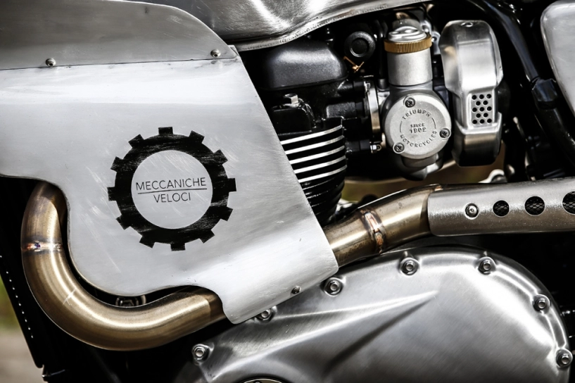 Triumph thruxton r bản độ mang tầm ảnh hưởng từ thương hiệu đồng hồ thụy sĩ meccaniche veloci - 5