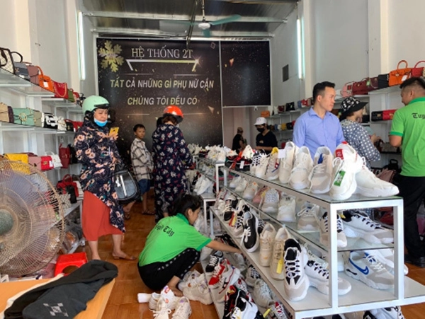 Tuyết tây shop thu hút lượng khách hàng lớn nhờ sản phẩm uy tín chất lượng - 2