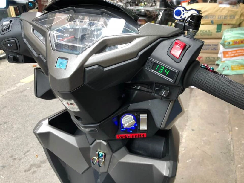 Vario 150 độ loạt đồ chơi đắt tiền của chàng biker việt - 1