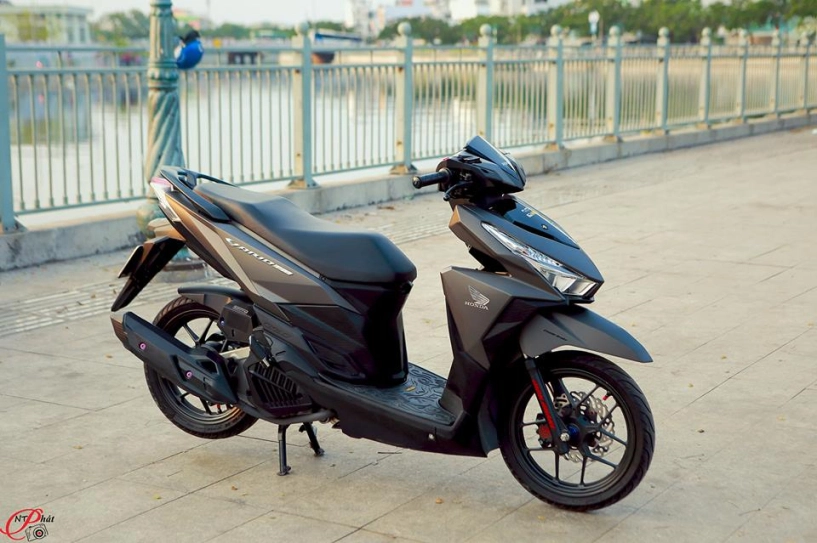 Vario 150 độ siêu chất khoe dáng bên bờ sông chiều - 2