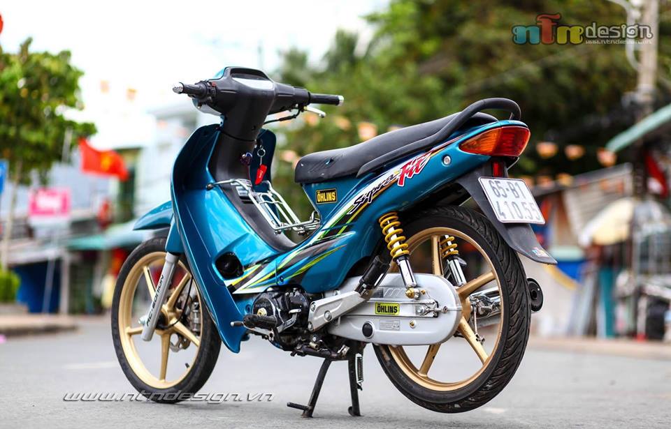 Wave 110 độ dàn chân racingboy khoe dáng chiều trên phố - 3