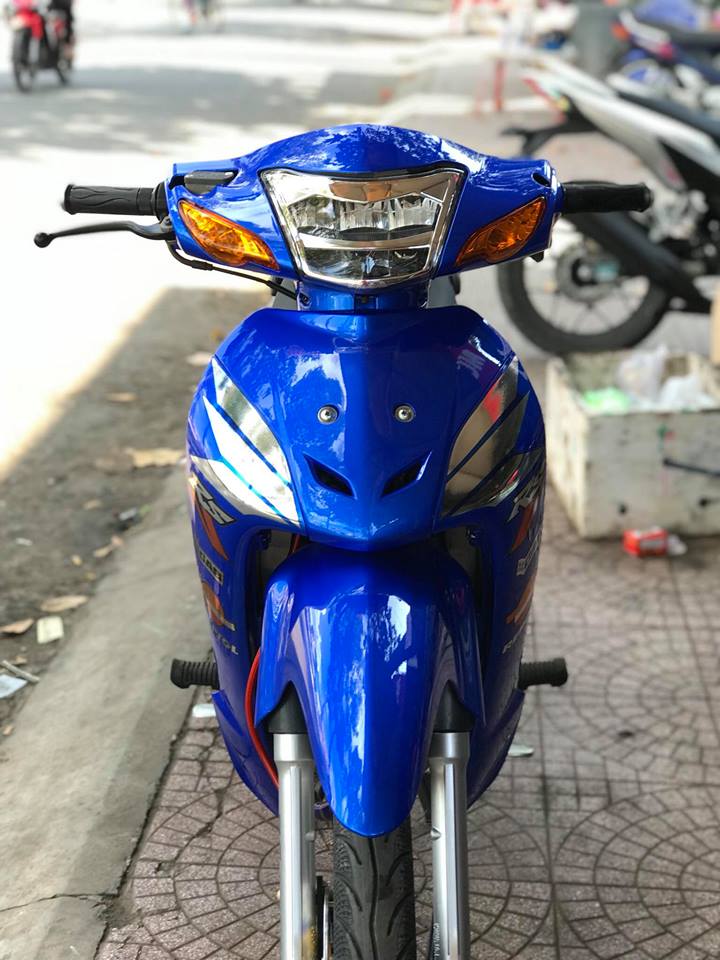 Wave độ của chàng biker miền tây được trang bị nhiều đồ chơi quen mắt - 2