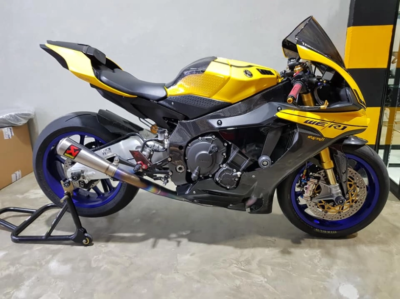Yamaha r1 độ nổi bật với tông màu yellow sporty - 1