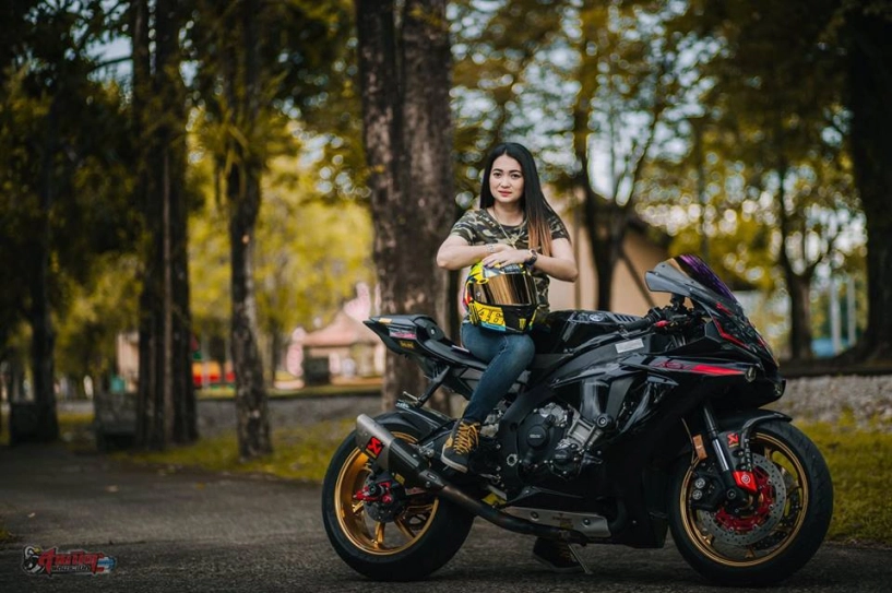 Yamaha r1 siêu phẩm đường phố diện kiến cùng nữ biker thái - 1