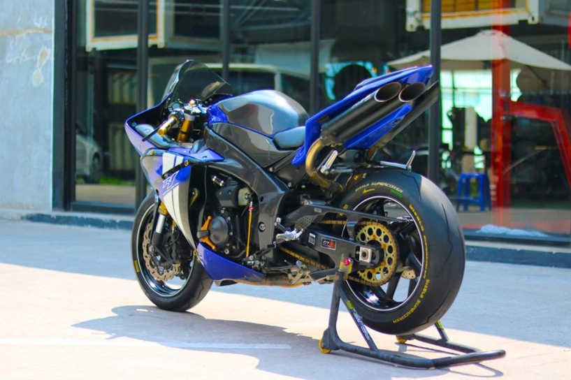 Yamaha r1 superbike danh tiếng trong làng pkl nâng cấp đầy tinh tế - 17