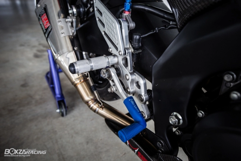 Yamaha r15 độ mang option đồ chơi đậm chất thể thao của biker thái - 10