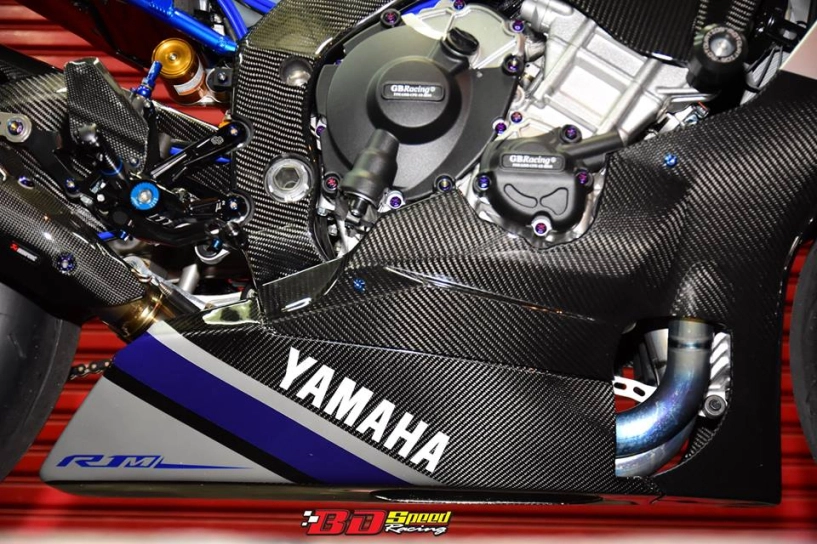 Yamaha r1m đầy sức hấp dẫn với body carbon fiber - 5