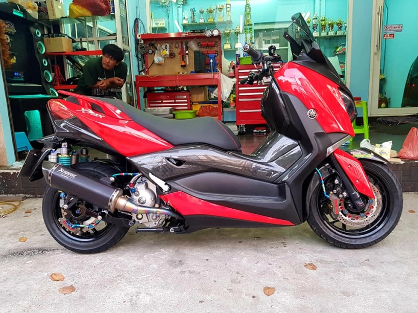 Yamaha x-max 300 rực rỡ với dàn đồ hiệu cao cấp - 1