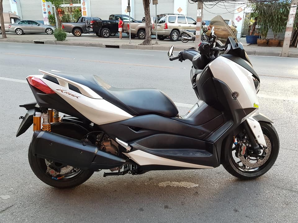 Yamaha xmax 300 bản độ scooter cộm cán tại xứ chùa vàng - 2