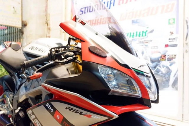 Aprilia rsv4 rf hoàn hảo hơn với những nâng cấp chính - 3