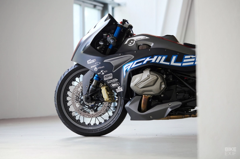 Bmw r1250rs độ ấn tượng với phong cách dragbike với tên gọi achilles - 1