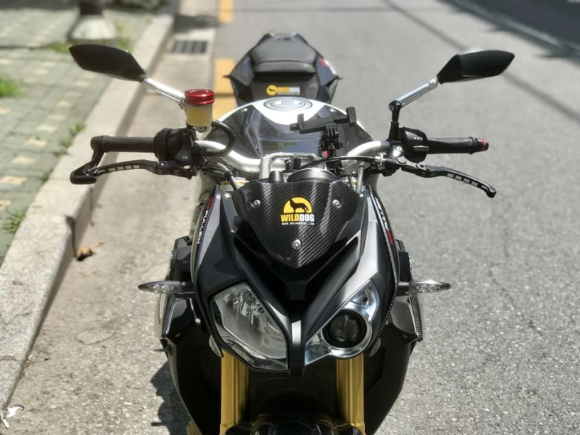 Bmw s1000r độ - cá mập con lột xác ngoạn mục với diện mạo full carbon - 1