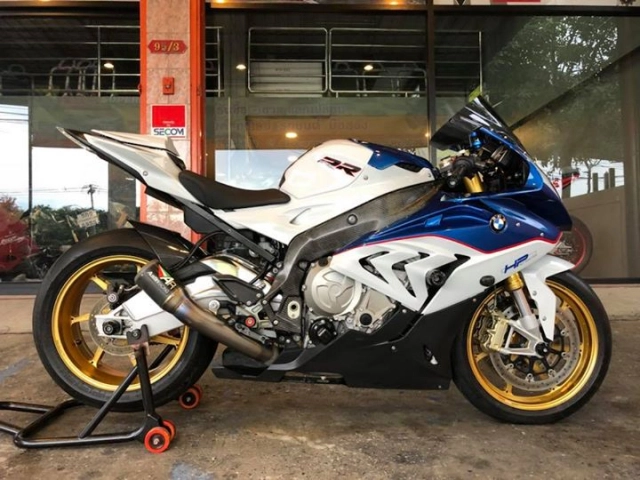 Bmw s1000rr 2015 tricolor độ nổi bật với dàn option tinh tế - 14