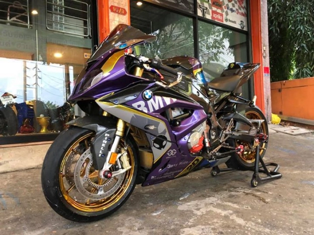 Bmw s1000rr bốc cháy với thân hình nóng bỏng - 9