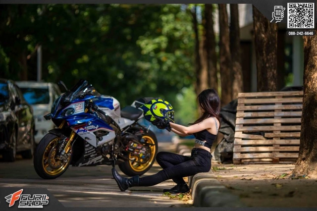 Bmw s1000rr đọ dáng cùng nữ biker thái làm điêu đứng tín đồ mê xe độ - 9