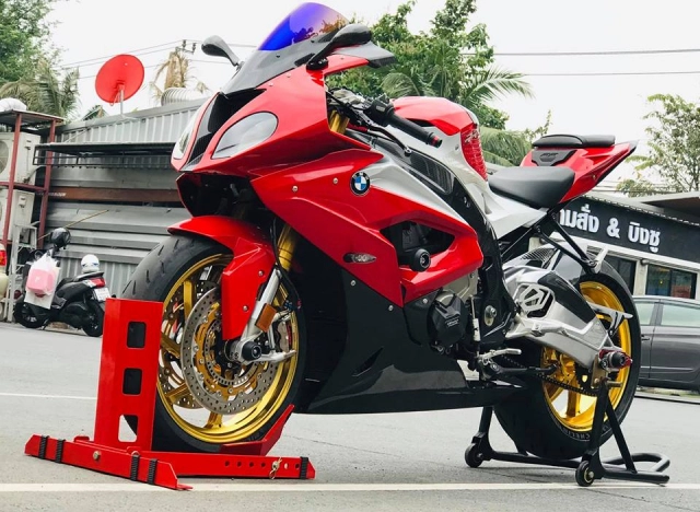 Bmw s1000rr độ gây tê tái người xem với màu áo đỏ tươi đón xuân 2019 - 3