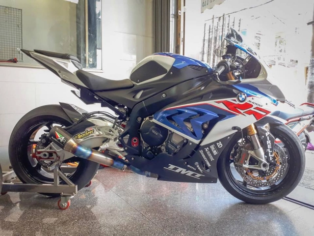 Bmw s1000rr độ hào nhoáng với phong thái đại gia việt - 1