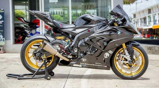 Bmw s1000rr độ quyến rũ người xem với dàn áo full carbon - 4