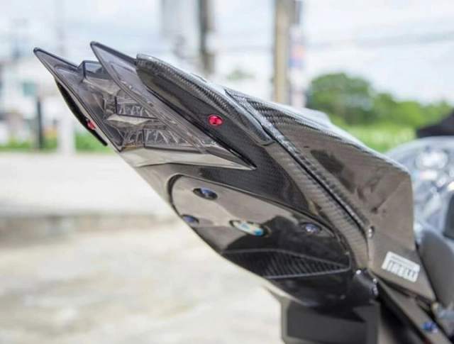 Bmw s1000rr độ quyến rũ người xem với dàn áo full carbon - 7