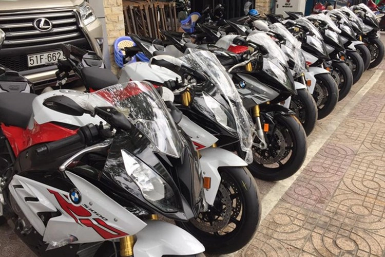 Bmw s1000rr giá sập sàn 550 triệu đồng về việt nam tin được không - 1