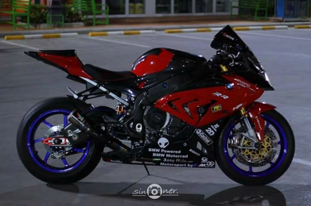 Bmw s1000rr rực rỡ với gói trang bị chi tiết - 10