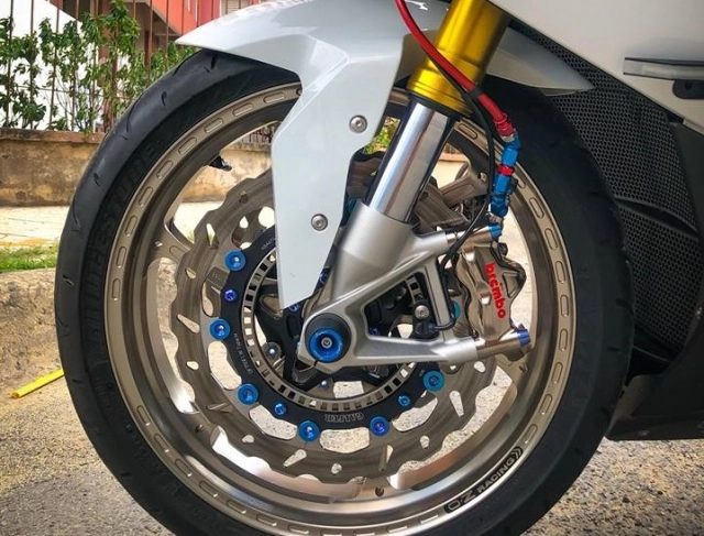 Bmw s1000rr siêu phẩm mắt lé đường phố việt nam - 14