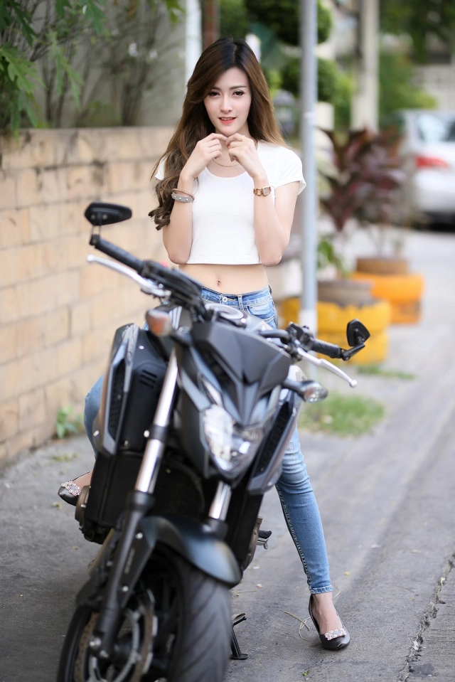 Bóng hồng sexy thailand cưỡi honda cb650f mang vẻ đẹp khó cưỡng - 8