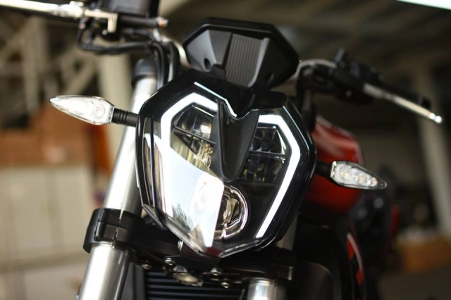 Cận cảnh benelli 302s 2019 thế hệ mới vừa cập bến việt nam - 4