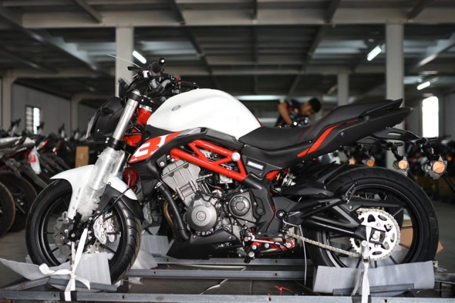 Cận cảnh benelli 302s 2019 thế hệ mới vừa cập bến việt nam - 11