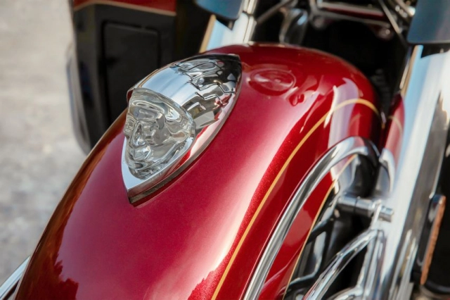 Cận cảnh indian roadmaster elite limited edition 2019 giá gần 1 tỷ đồng - 12