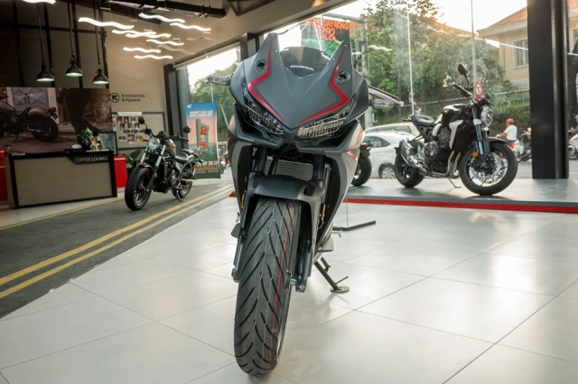 Cận cảnh lô hàng honda cbr500r 2019 đầu tiên về đại lý - 1